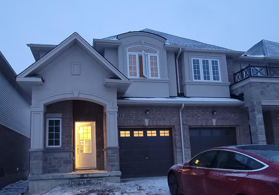 22-vickers-road-hamilton-ontario-x13438950