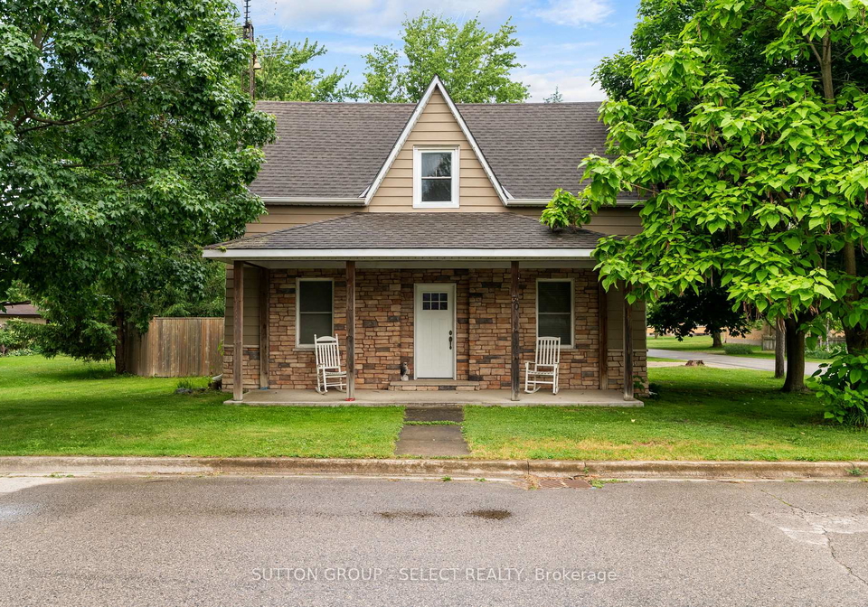 30-argyle-street-lambton-shores-ontario-x13439008