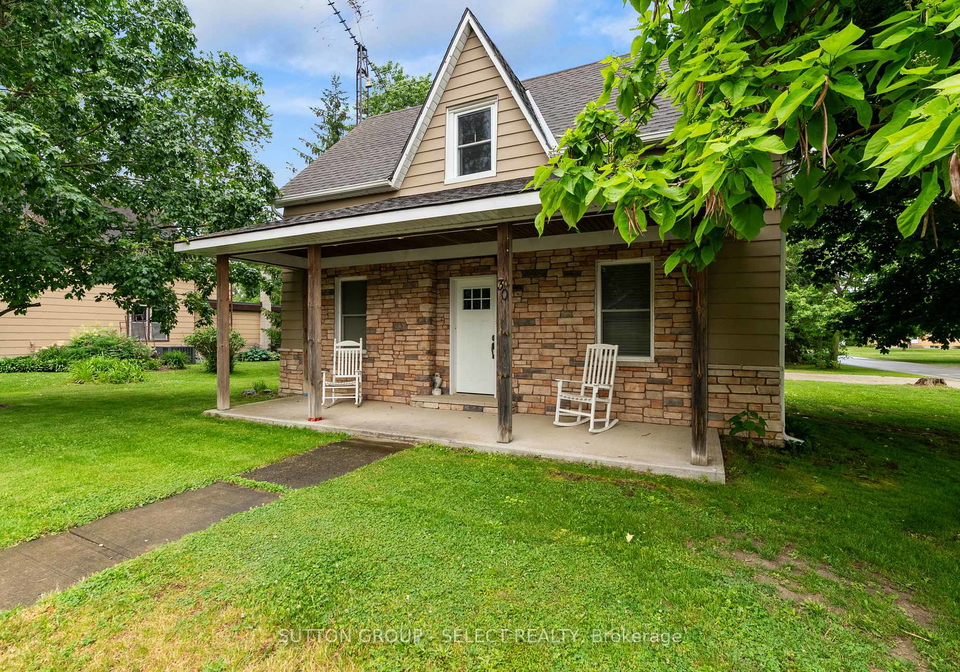 30-argyle-street-lambton-shores-ontario-x13439008