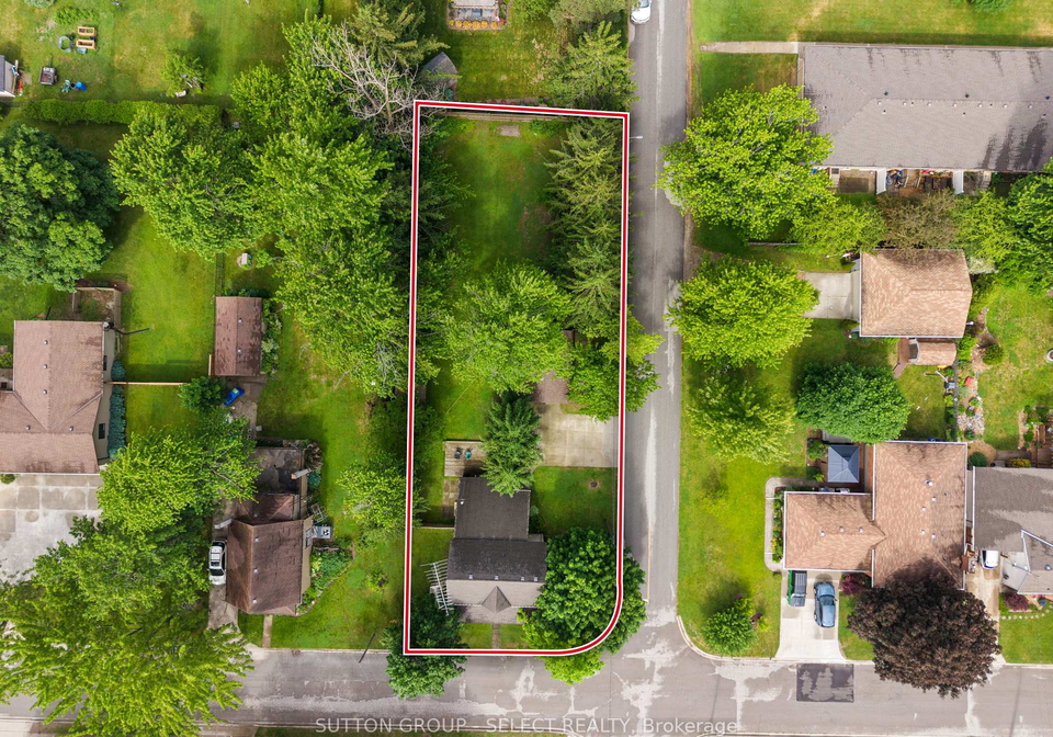 30-argyle-street-lambton-shores-ontario-x13439008