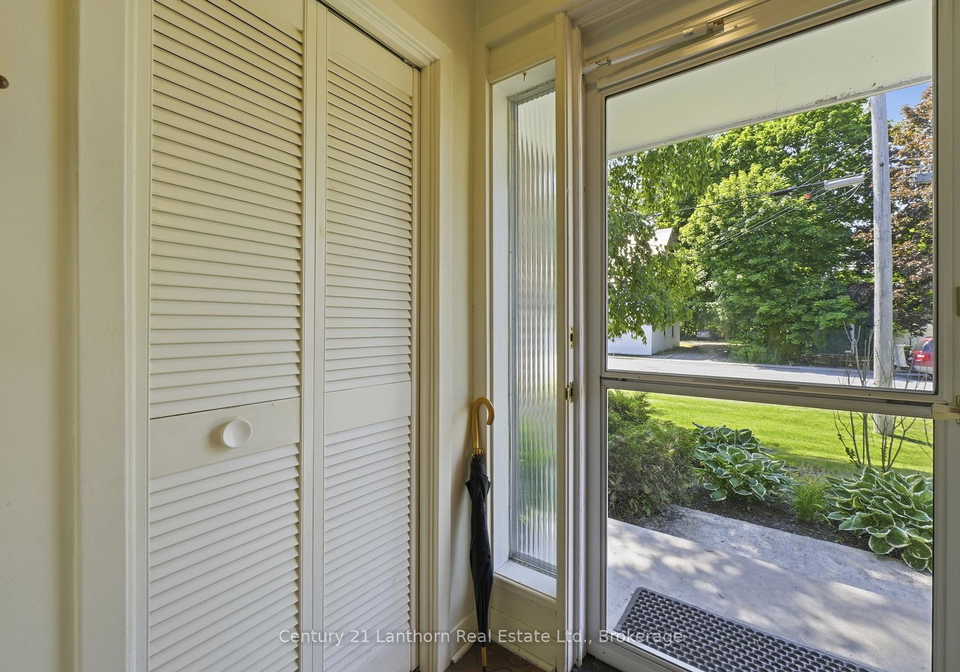 2-century-drive-prince-edward-county-ontario-x13439228