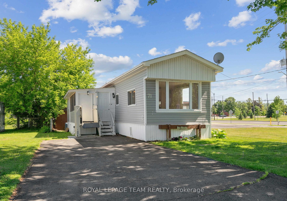 25-county-rd-31-road-south-dundas-ontario-x13439314