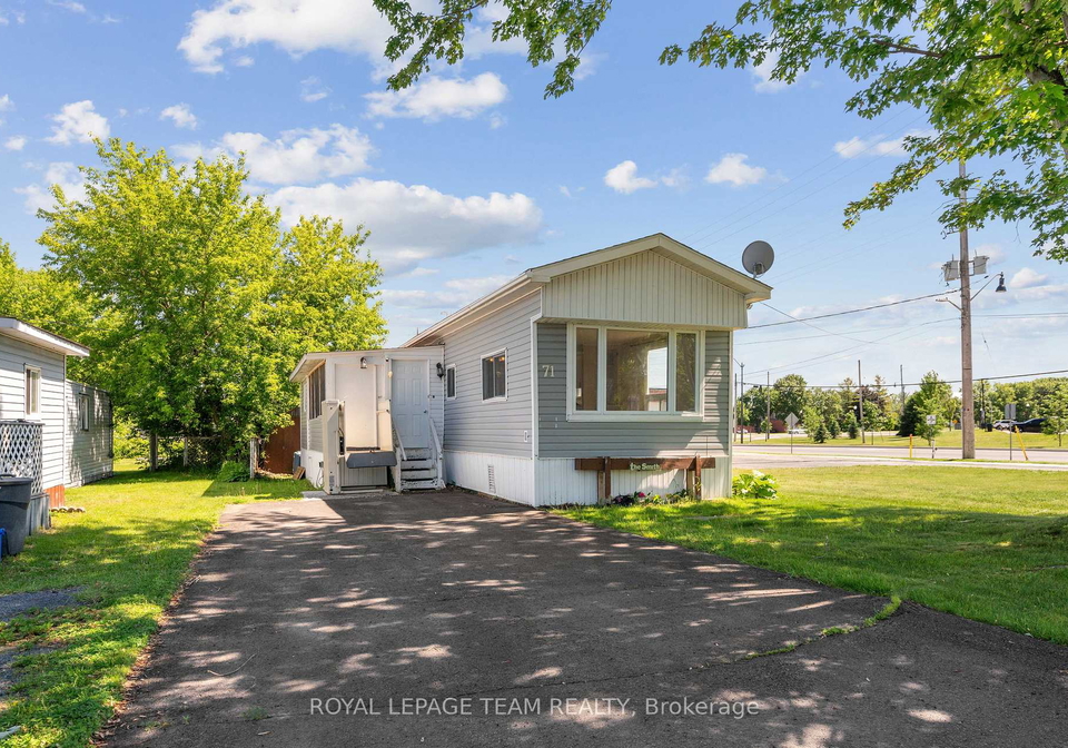25-county-rd-31-road-south-dundas-ontario-x13439314