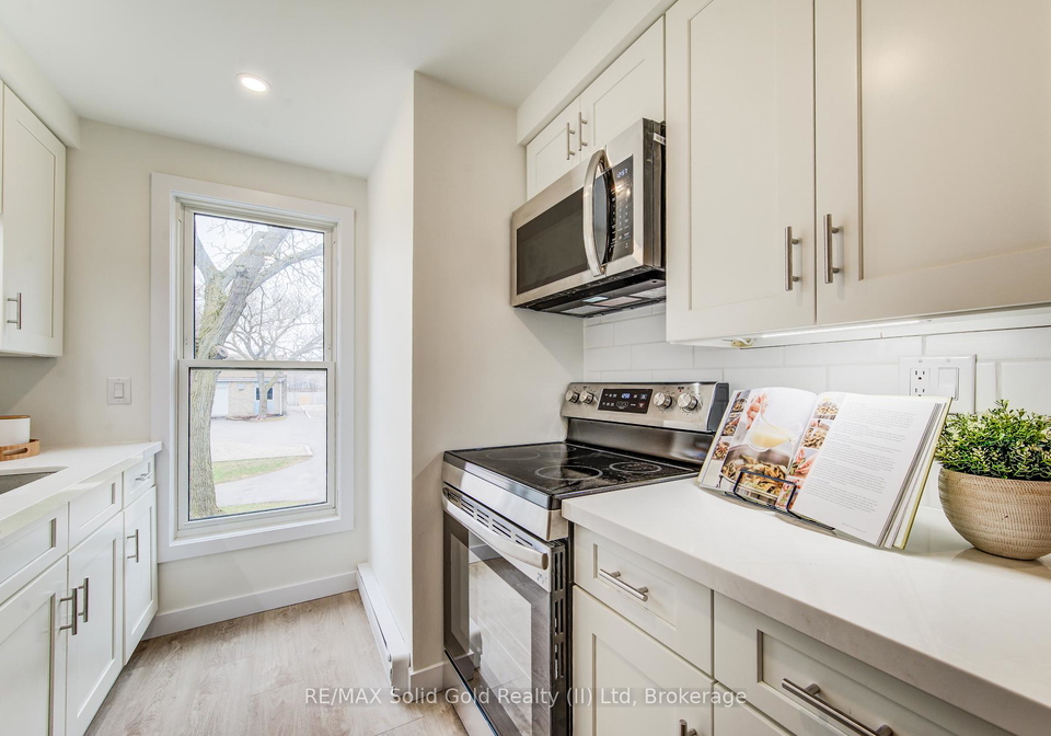 35-breckenridge-drive-kitchener-ontario-x13439358