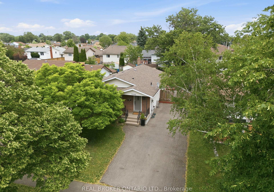 7996-paddock-trail-niagara-falls-ontario-x13439478