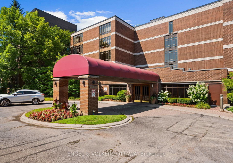 111-echo-drive-ottawa-ontario-x13439514