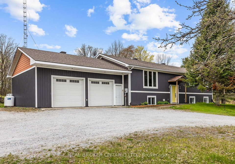 462-anglican-church-road-tay-valley-ontario-x13439720