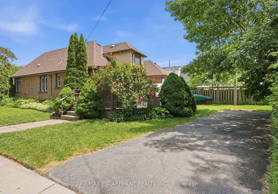 1642-king-street-e-hamilton-ontario-x13439778