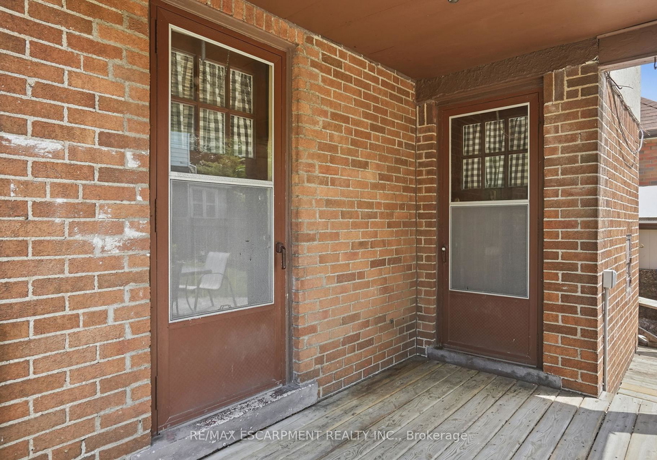 1642-king-street-e-hamilton-ontario-x13439778