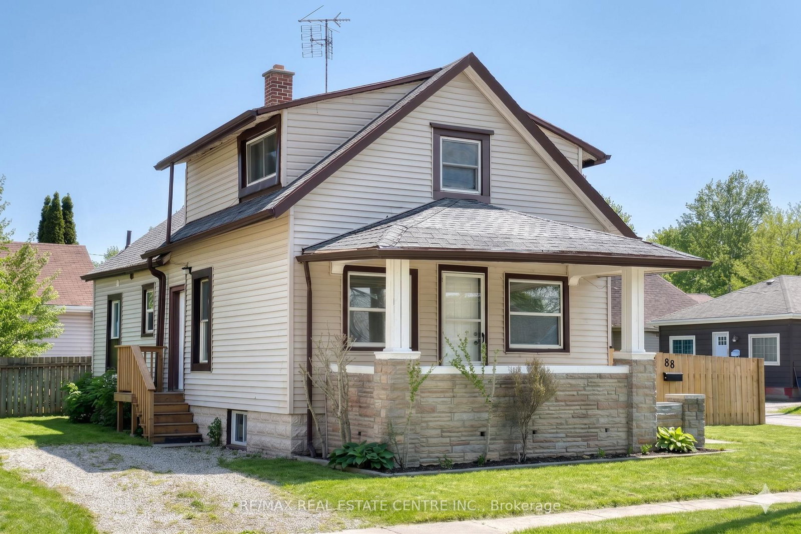 88-lorne-avenue-chatham-kent-ontario-x13440002