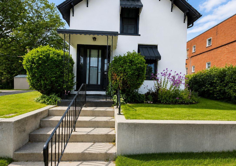 22-mccoll-street-quinte-west-ontario-x13440054