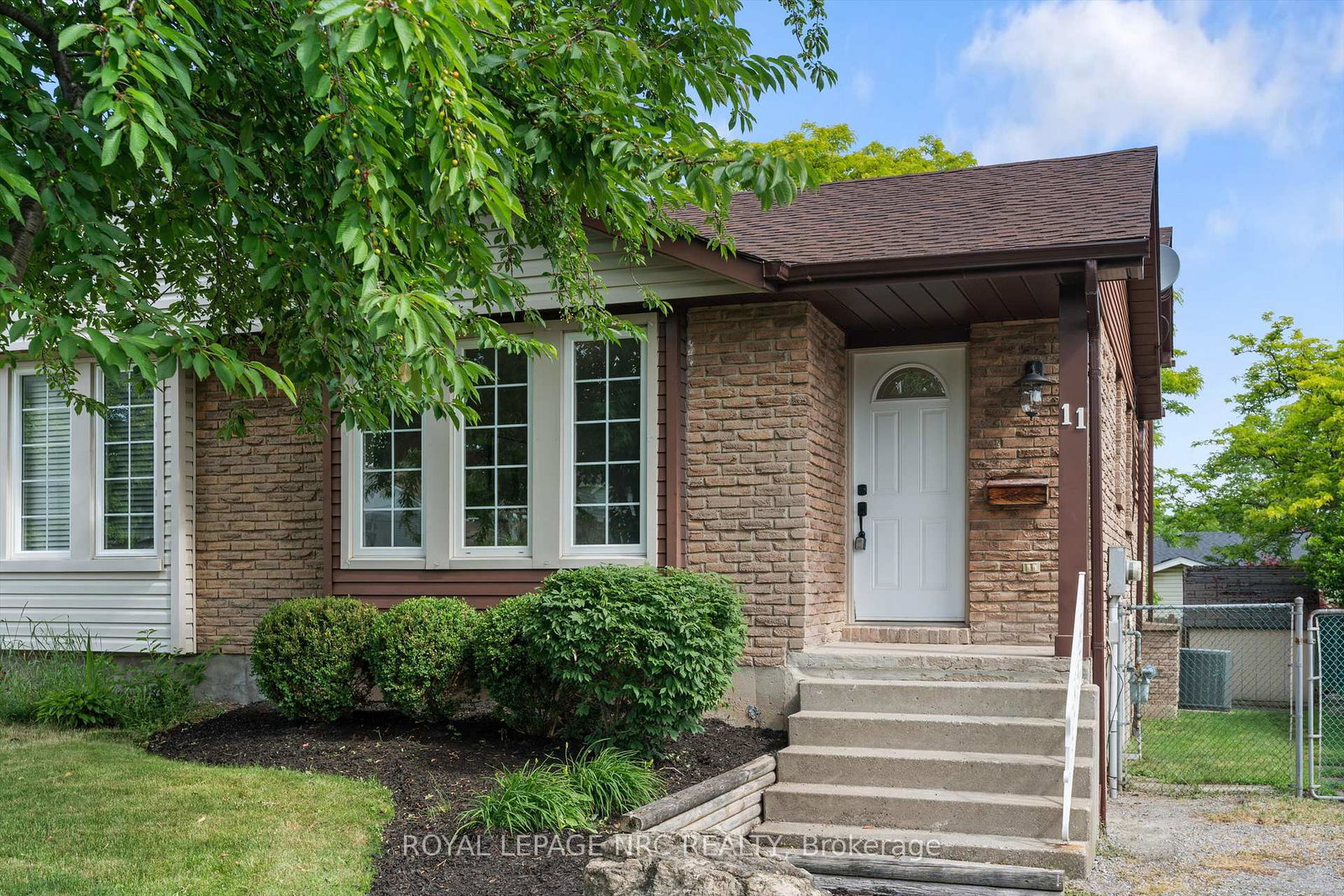 11-dianne-drive-st-catharines-ontario-x13440066