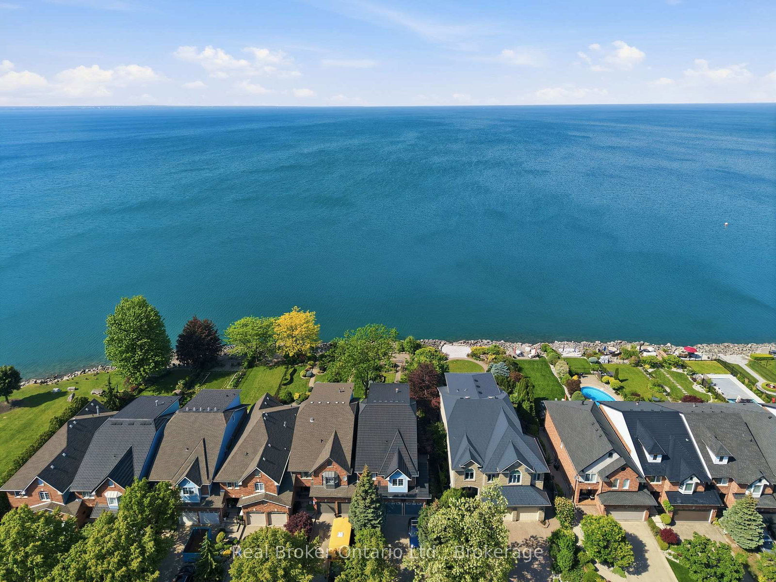 23-edgewater-drive-hamilton-ontario-x13440118