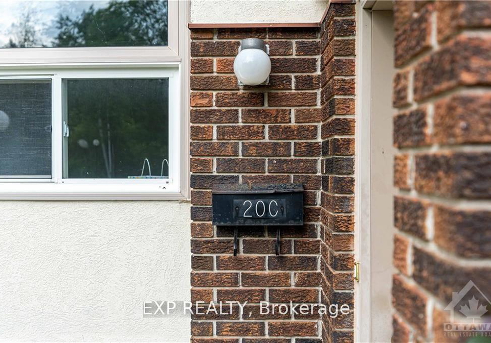20-forester-crescent-ottawa-ontario-x13440334
