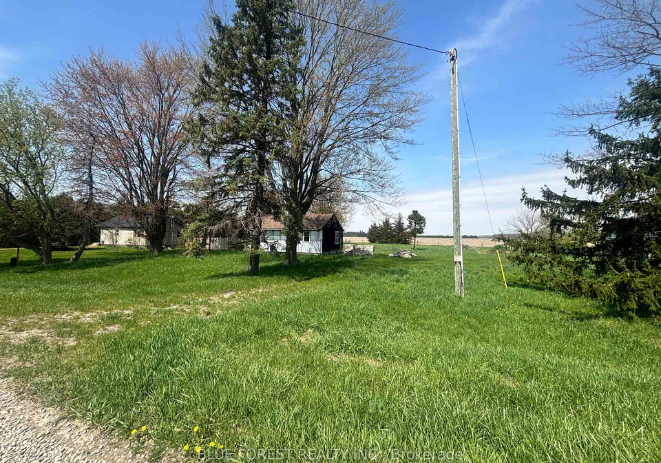 12003-baseline-road-chatham-kent-ontario-x13440510