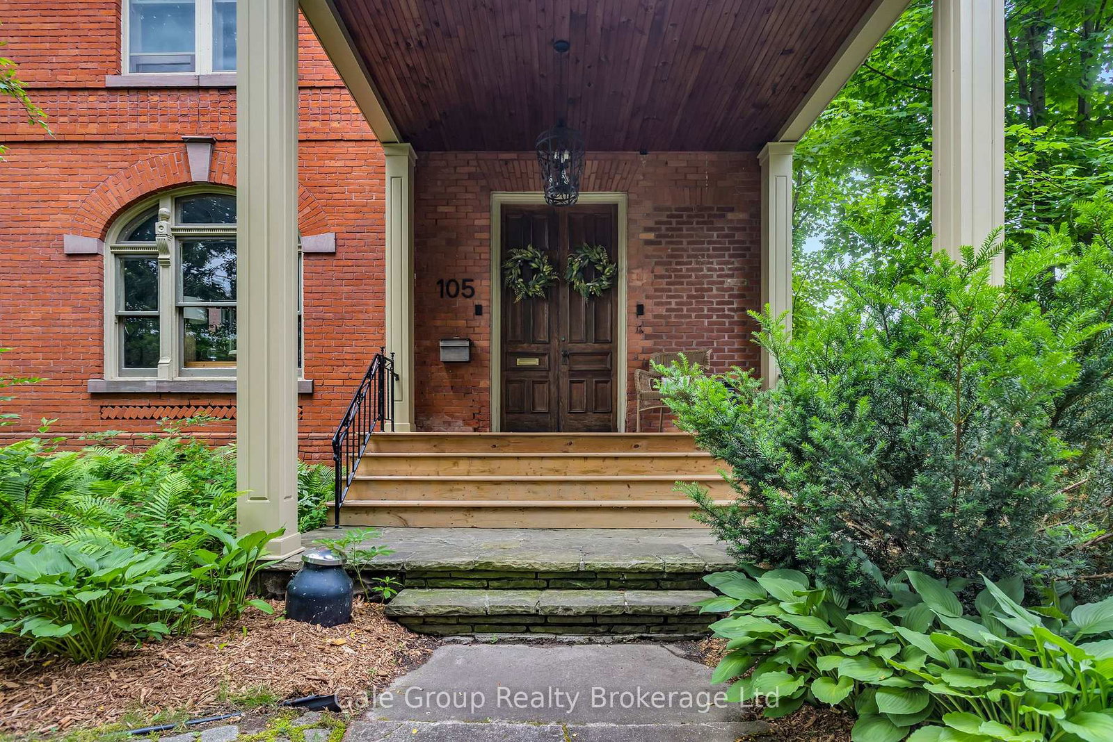 105-vansittart-avenue-woodstock-ontario-x13441074