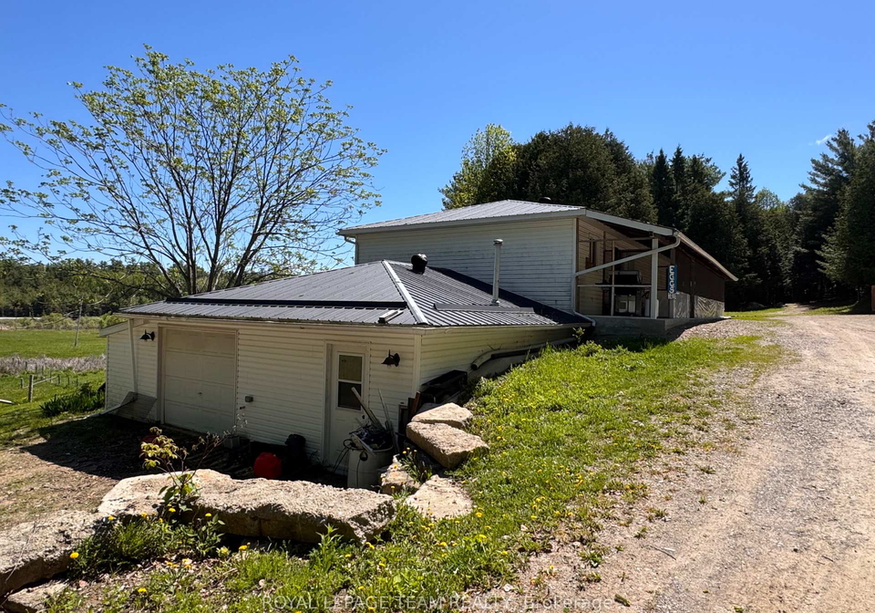 20473-highway-17-highway-whitewater-region-ontario-x13441148