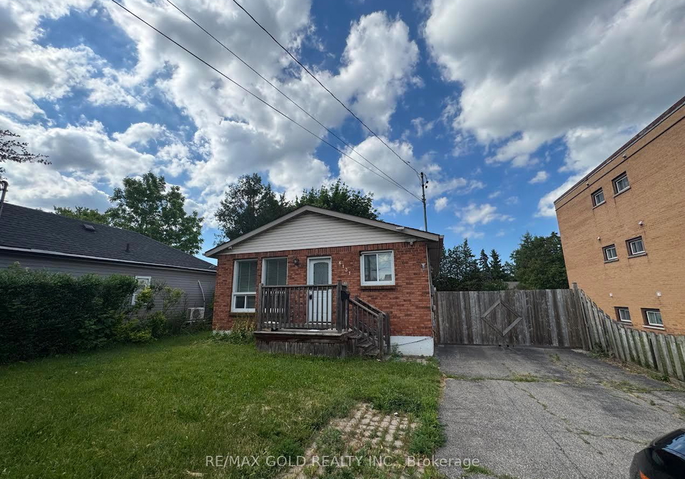 6131-valley-way-n-niagara-falls-ontario-x13441434