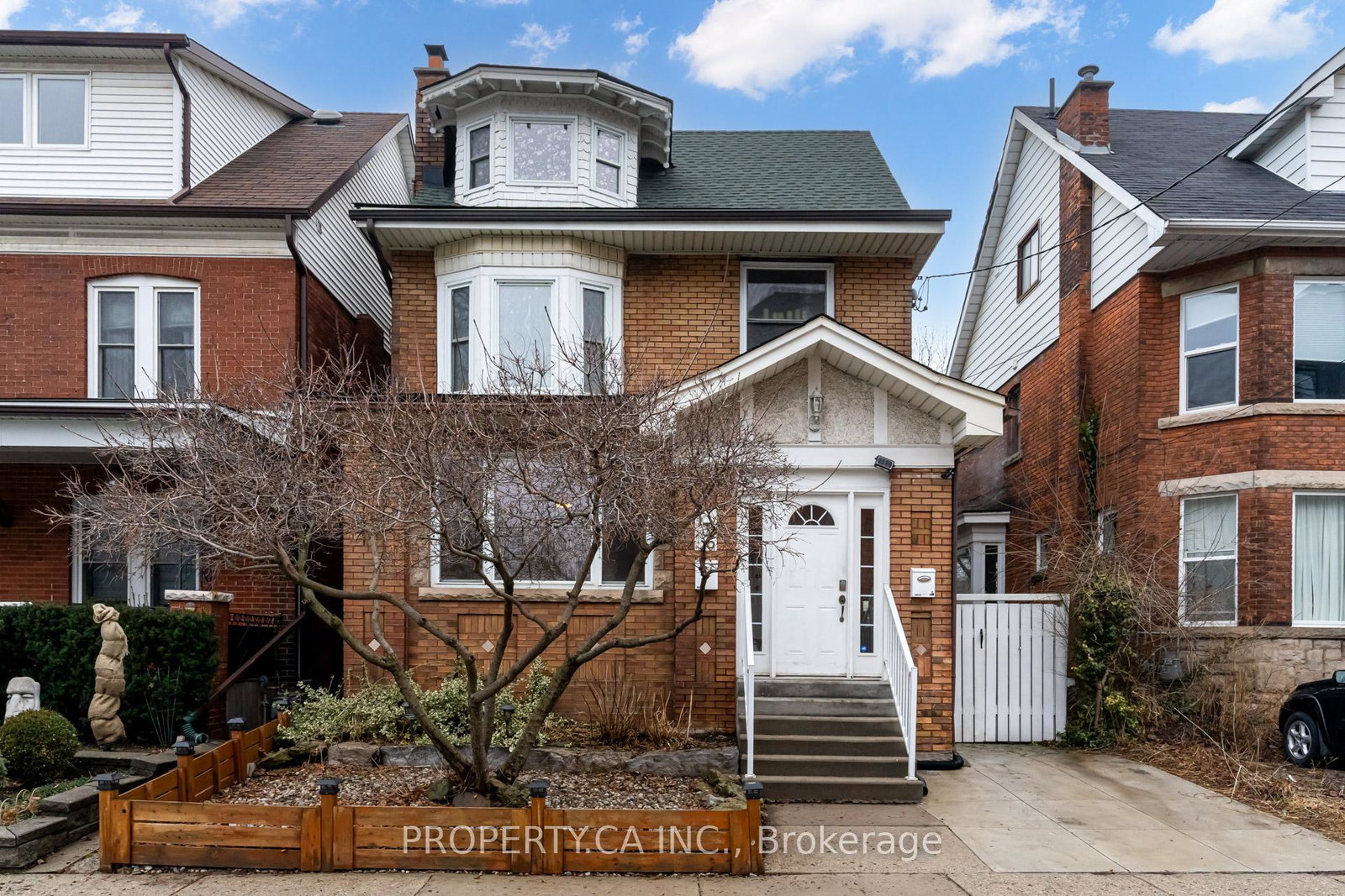 136-ontario-avenue-hamilton-ontario-x13441566