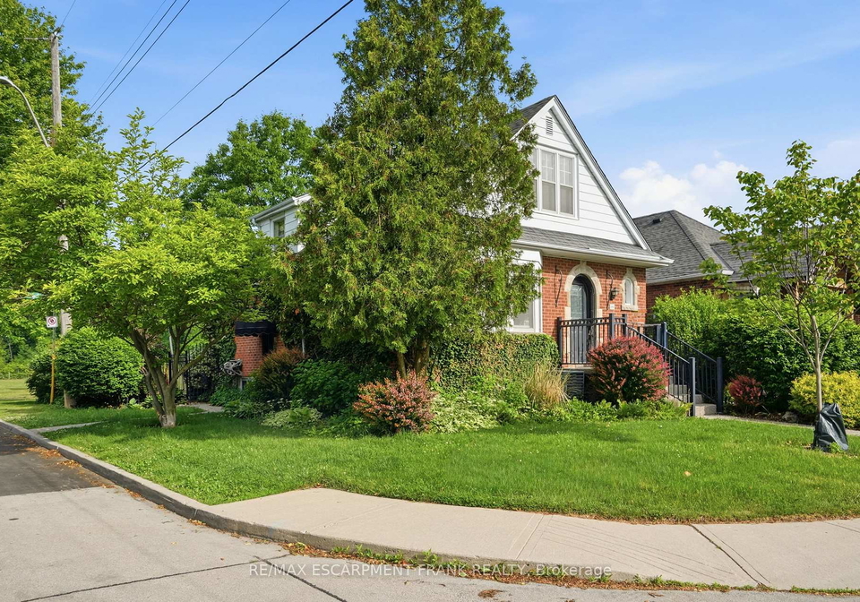 153-parkview-drive-hamilton-ontario-x13441682