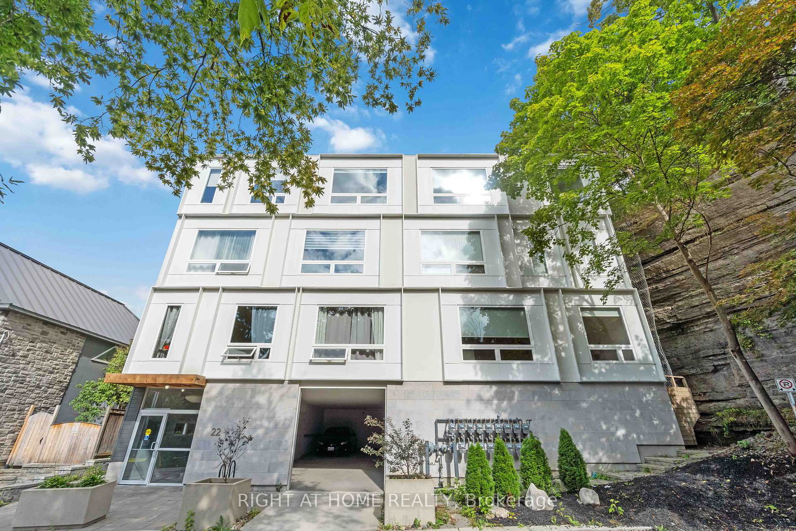 22-perkins-street-ottawa-ontario-x13441828