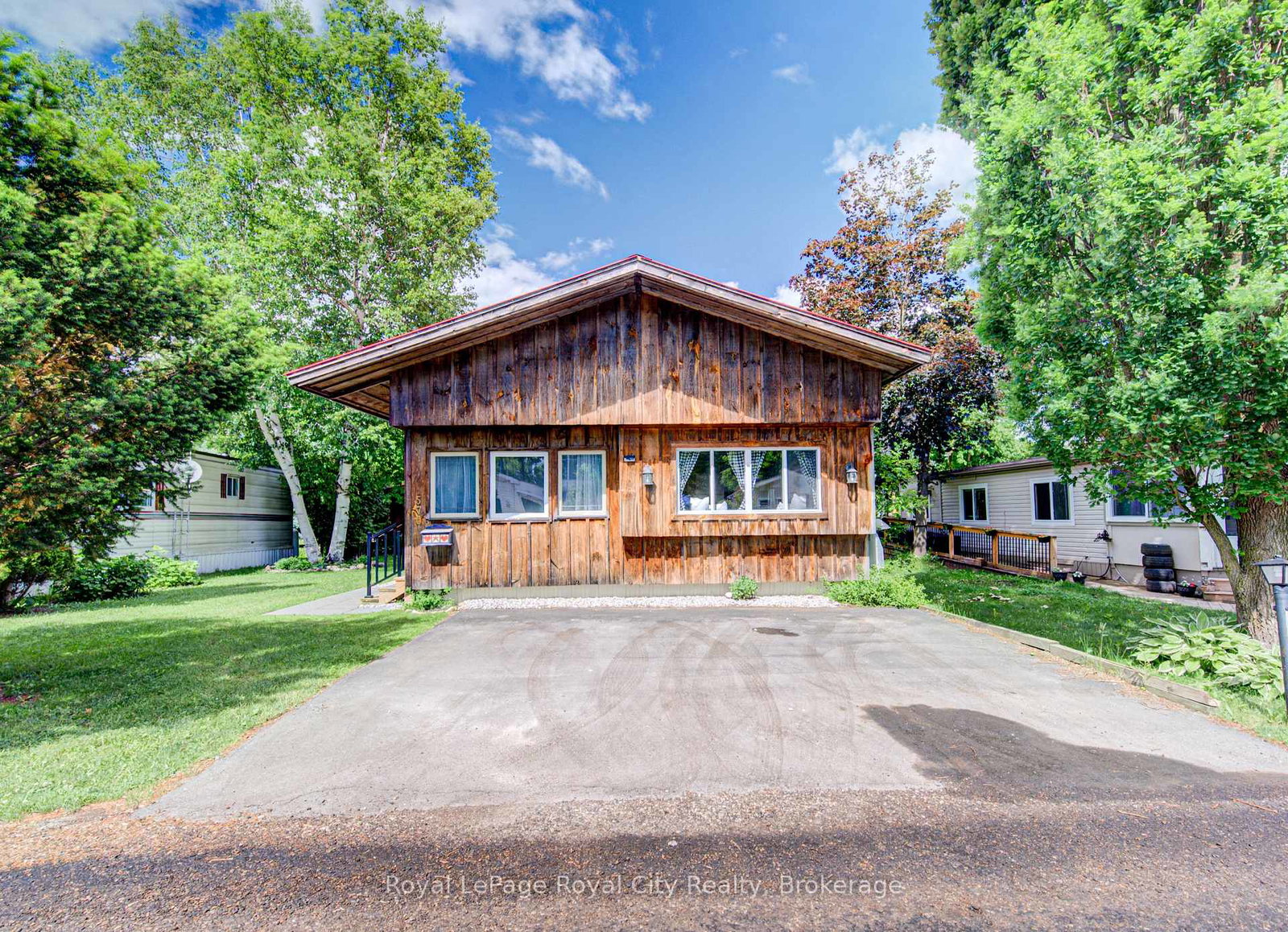leased-lot-570-sumac-street-centre-wellington-ontario-x13441846