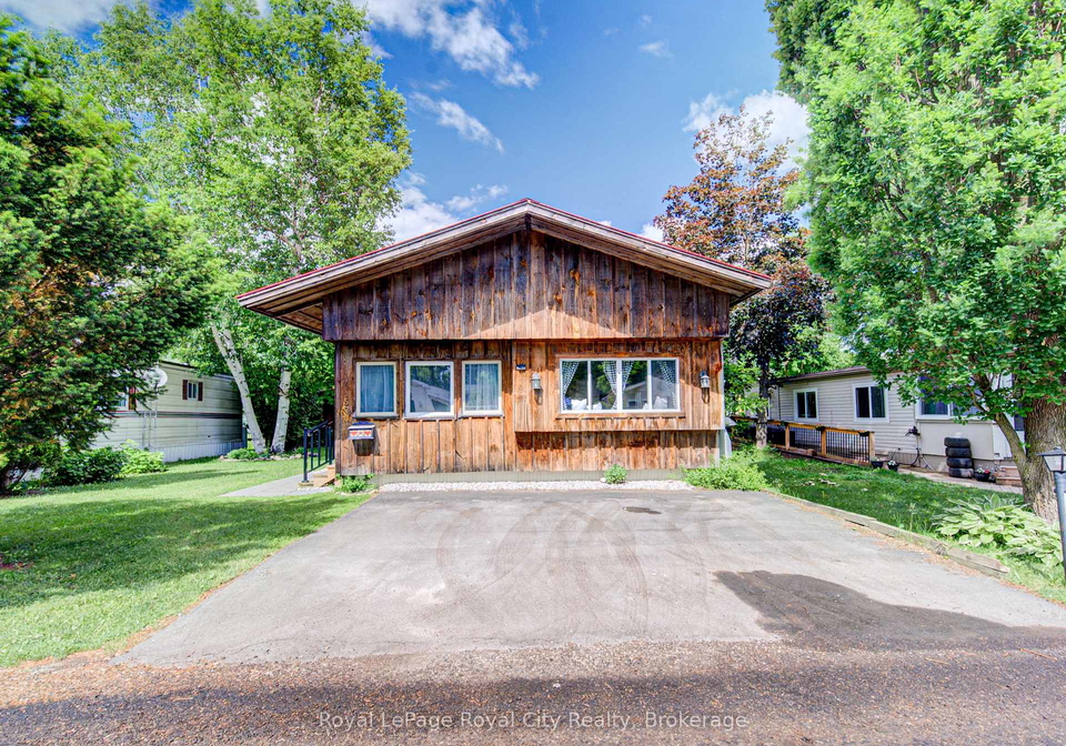 leased-lot-570-sumac-street-centre-wellington-ontario-x13441846