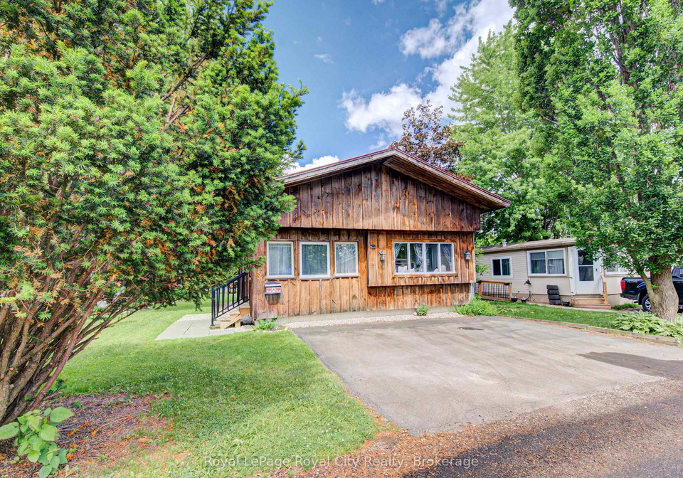 leased-lot-570-sumac-street-centre-wellington-ontario-x13441846
