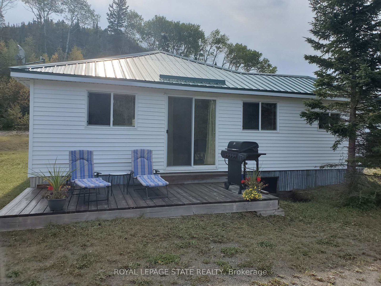 464-11-highway-greenstone-ontario-x13442034