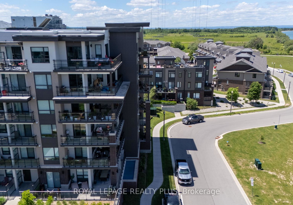 10-esplanade-lane-grimsby-ontario-x13442054