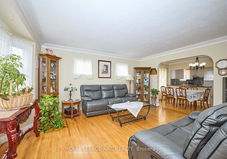 1-thorndale-avenue-st-catharines-ontario-x13442250