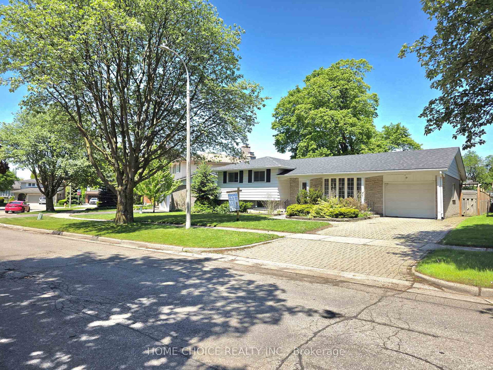 130-champlain-crescent-kitchener-ontario-x13442336