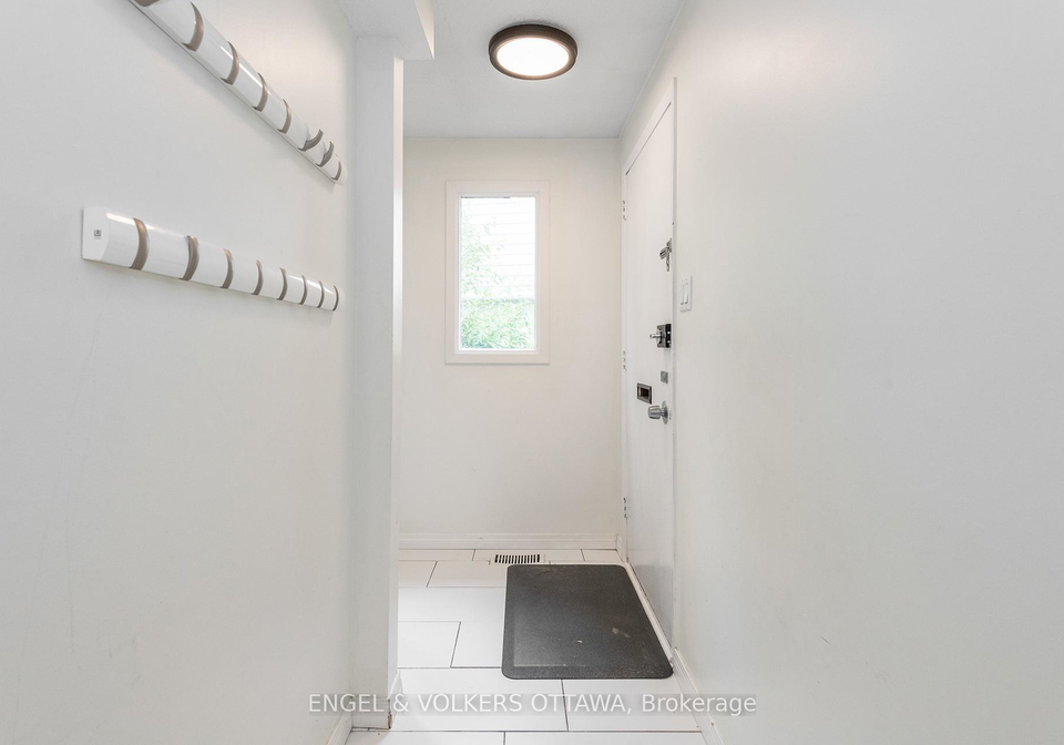 75-woodfield-drive-ottawa-ontario-x13442588