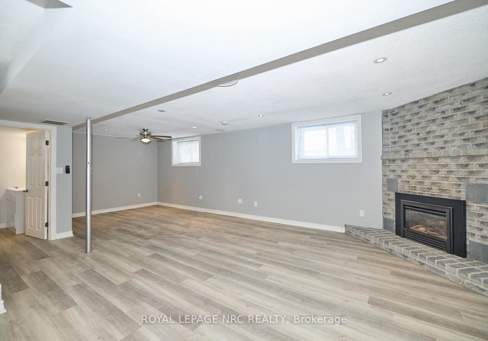 100-larchwood-circle-welland-ontario-x13442592