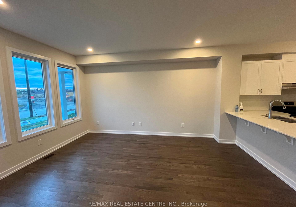540-oldenburg-avenue-ottawa-ontario-x13443140
