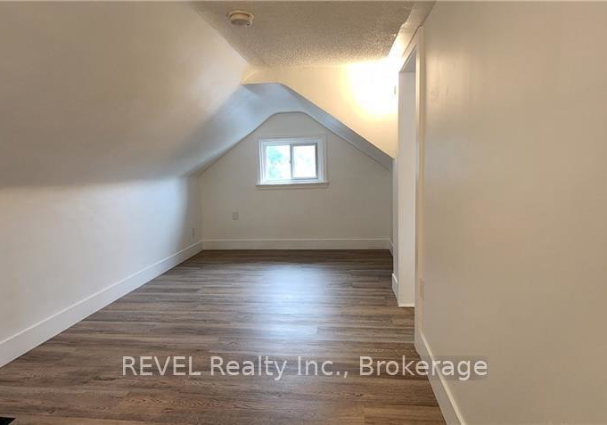 5-linwood-street-st-catharines-ontario-x13443638