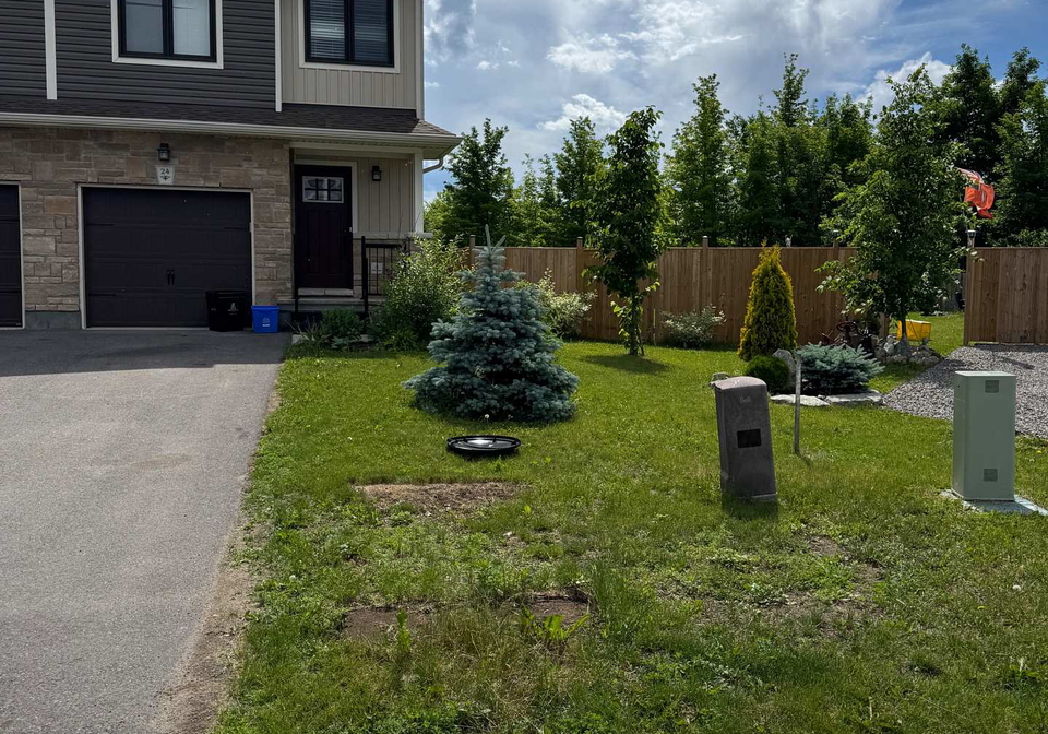 24-staples-boulevard-smiths-falls-ontario-x13443648