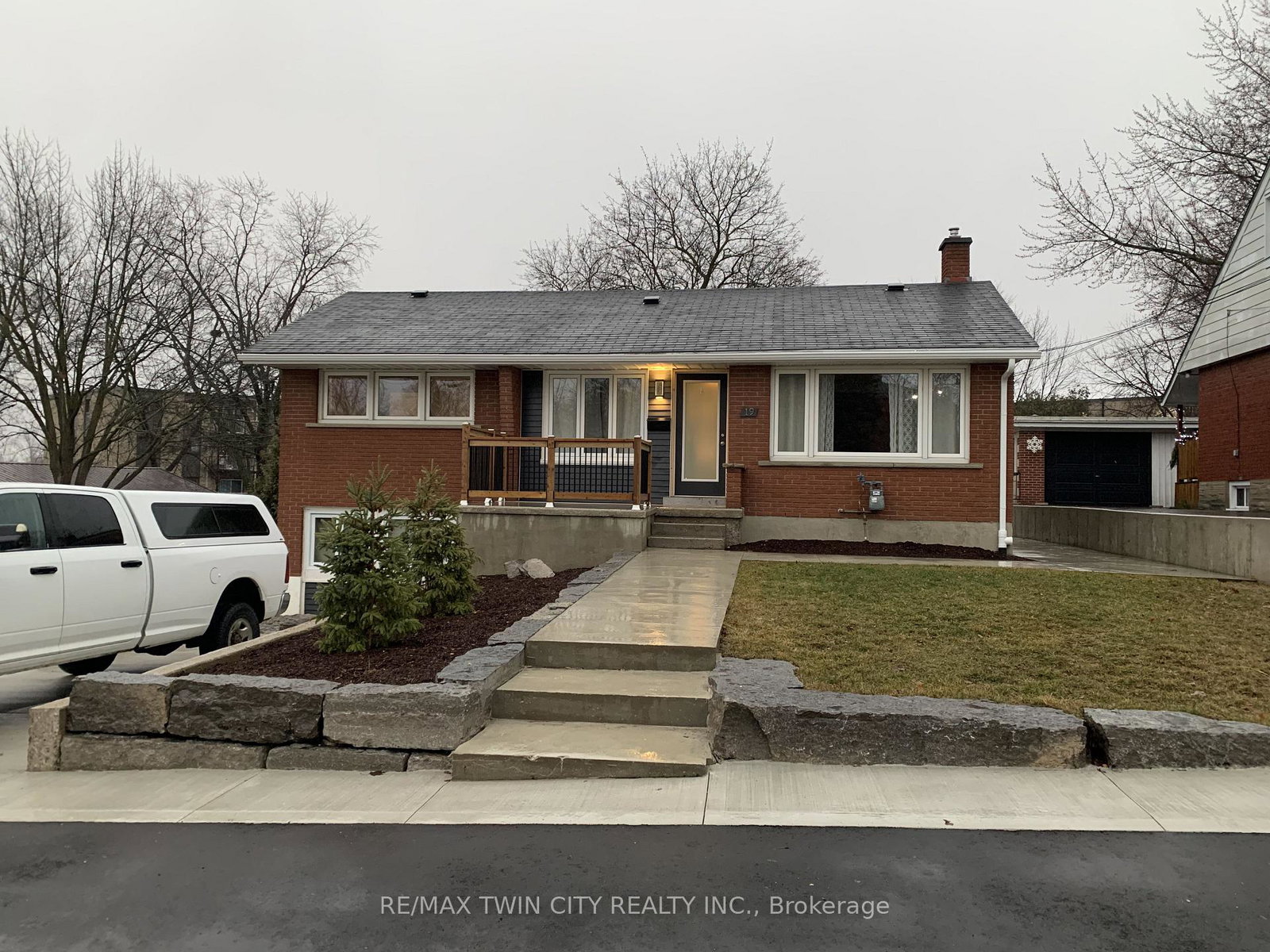 19-hamel-avenue-waterloo-ontario-x13443776