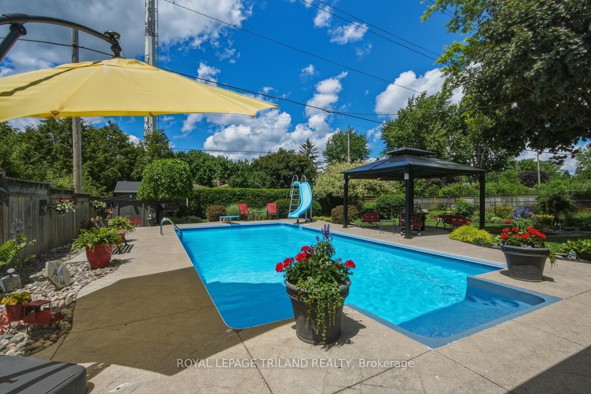 1239-addison-drive-london-east-ontario-x13443868