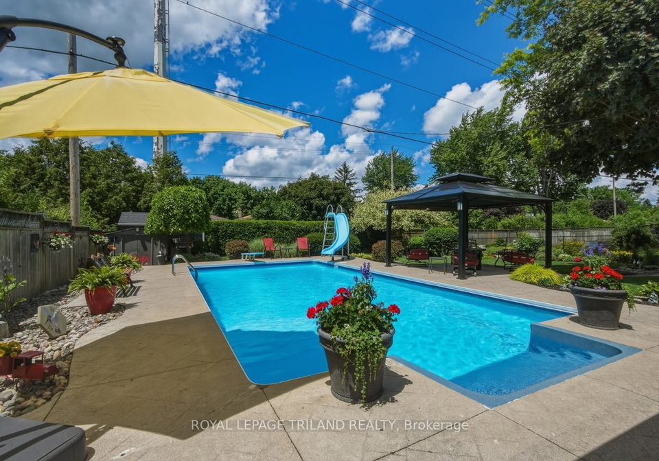1239-addison-drive-london-east-ontario-x13443868