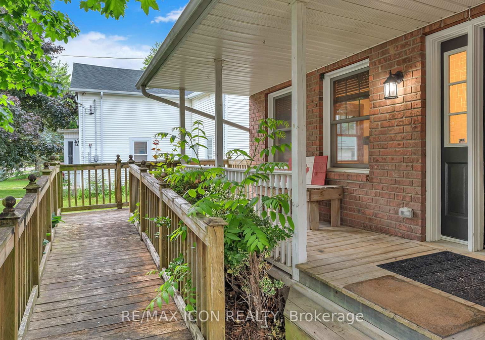 158-broadway-street-north-middlesex-ontario-x13443900