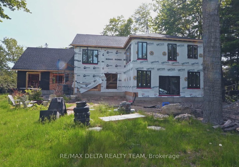 8-pineglen-crescent-ottawa-ontario-x13444054