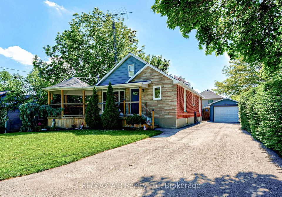 243-king-street-lucan-biddulph-ontario-x13444114
