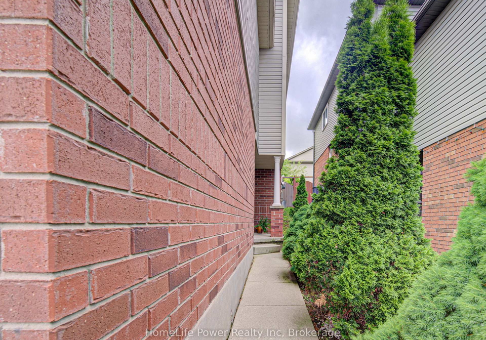 533-activa-avenue-kitchener-ontario-x13444186