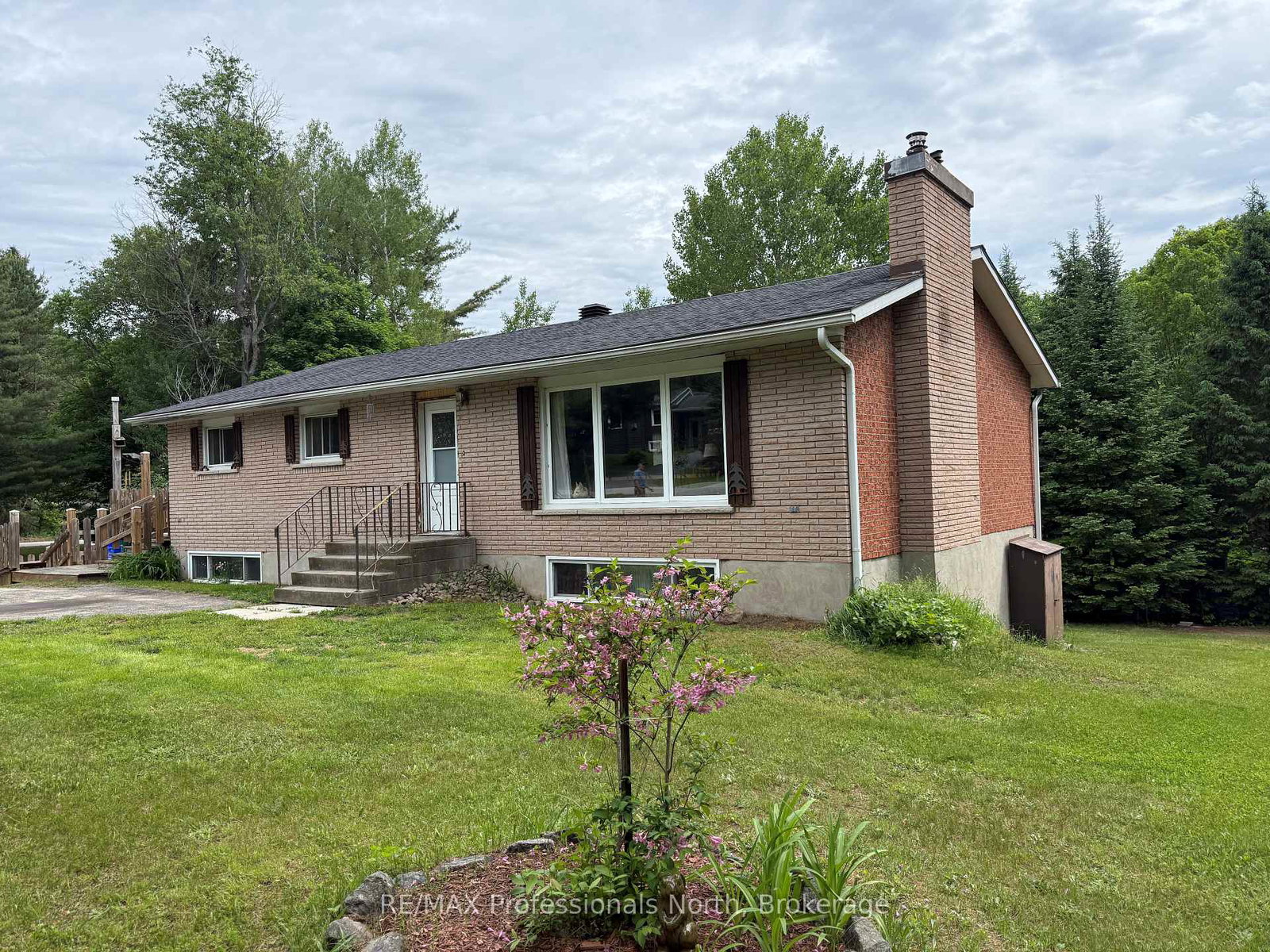 37-s-spruce-drive-s-huntsville-ontario-x13444428