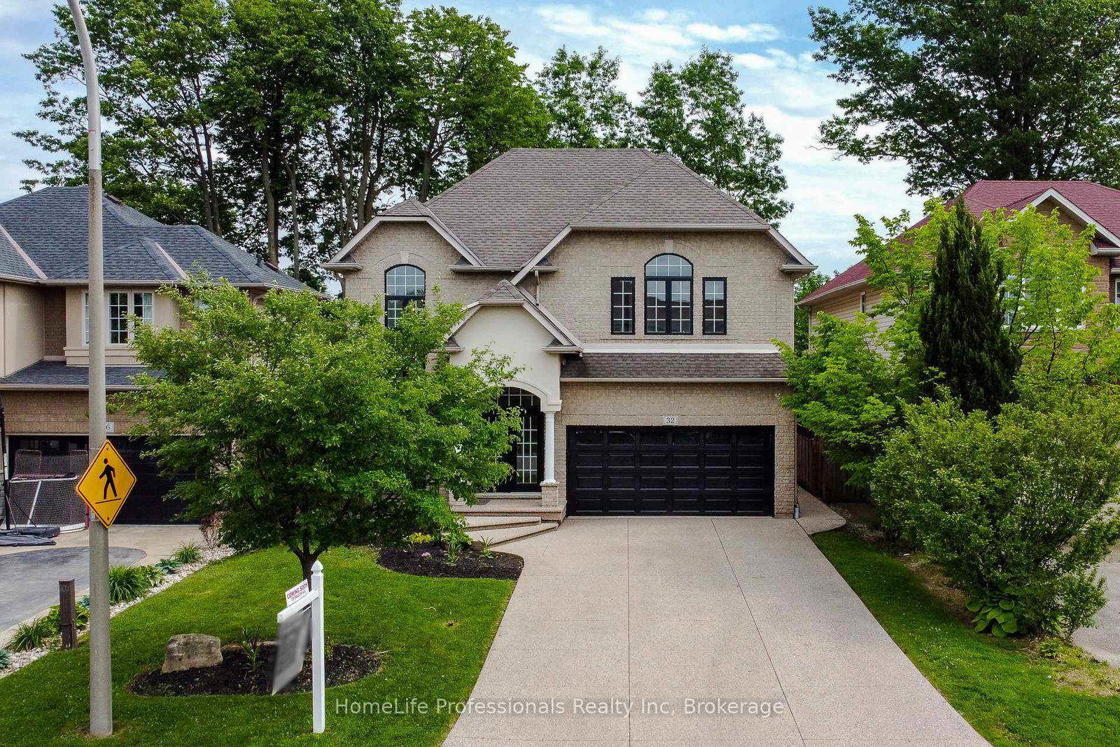 32-shrewsbury-street-hamilton-ontario-x13444698