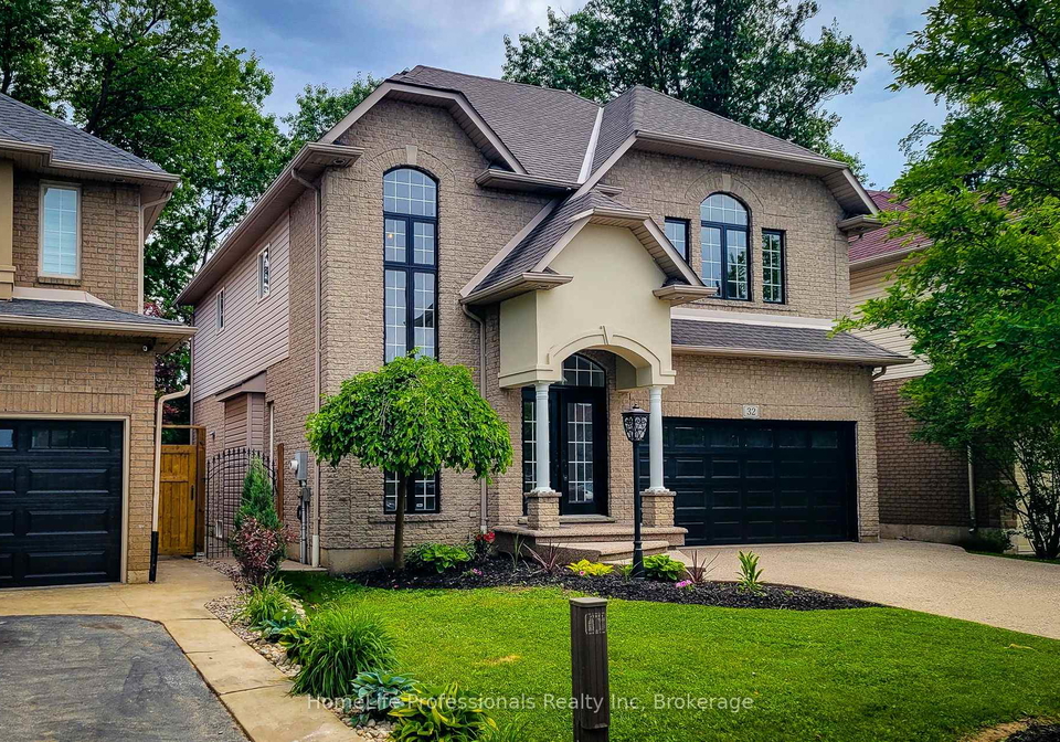 32-shrewsbury-street-hamilton-ontario-x13444698