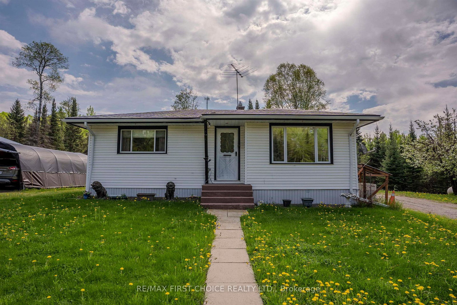 12006-hwy-591-thunder-bay-remote-area-ontario-x13444922