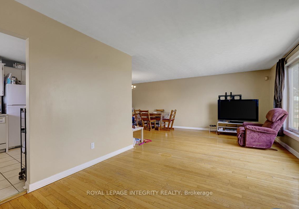 892-baseline-road-ottawa-ontario-x13445098