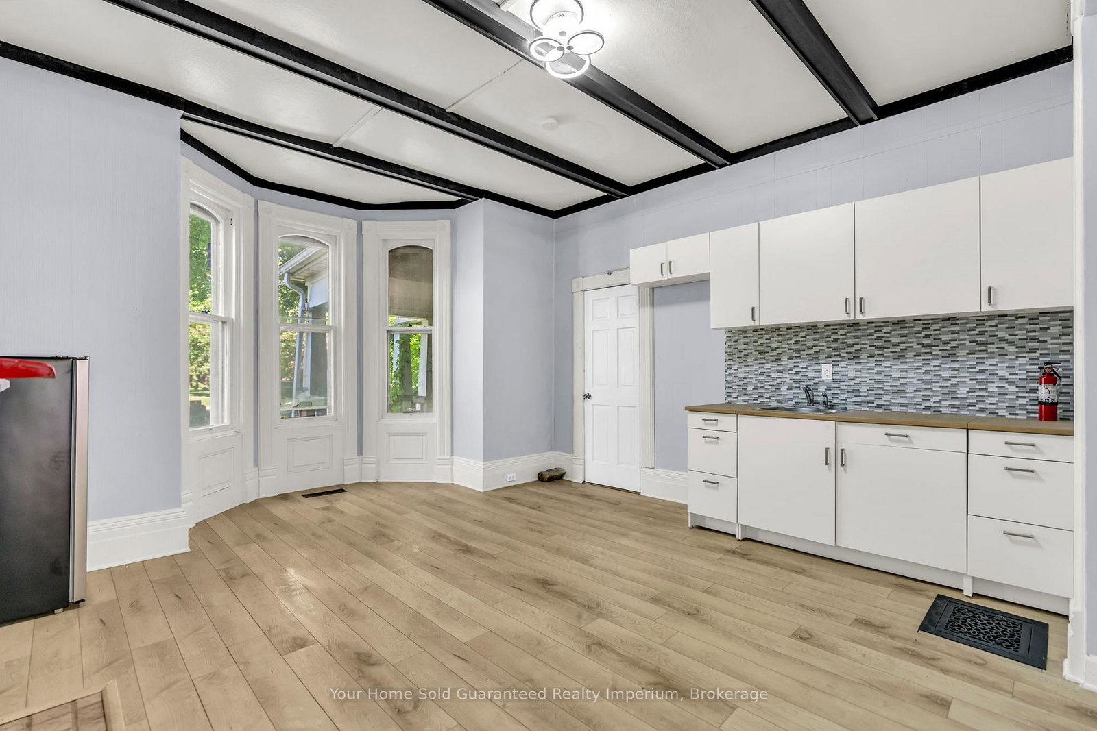 42-vansittart-avenue-woodstock-ontario-x13445106